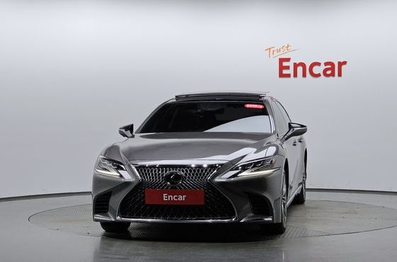 Lexus LS 3.5 Luxury AWD — пробег 72 225 км — фото 3 из 5
