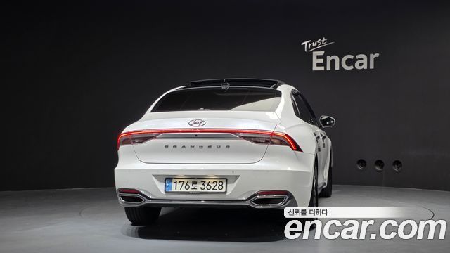 Hyundai Grandeur из Кореи Encar