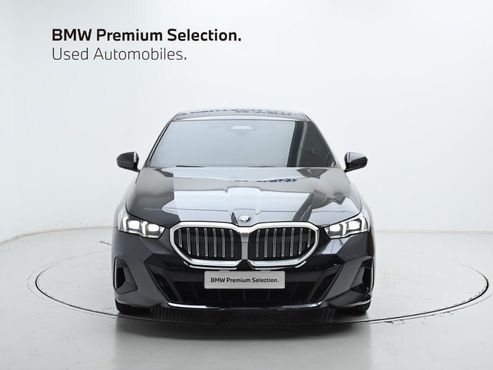 BMW 5-Series 520i M Sport — пробег 4 488 км — фото 3 из 5