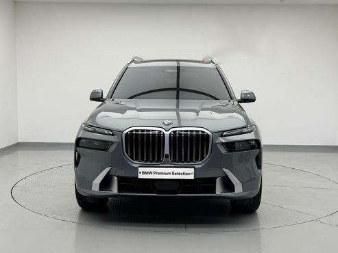 BMW X7 xDrive 40i Design Pure Excellence 7-Seater — пробег 4 060 км — фото 2 из 5