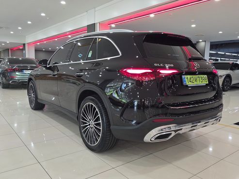 Mercedes-Benz GLC-Class GLC300 4MATIC AMG Line — пробег 1 924 км — фото 2 из 5