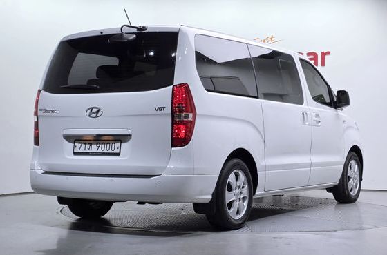 Hyundai Starex Wagon 12-Seater Smart — пробег 85 089 км — фото 2 из 5