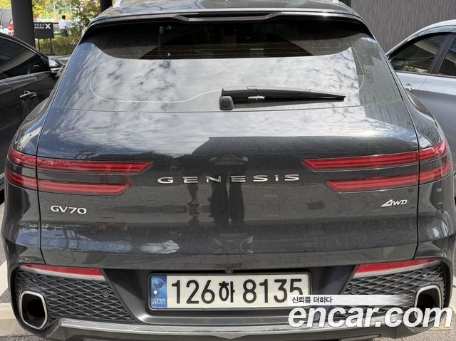 Genesis GV70 2.5T Gasoline AWD — пробег 135 000 км — фото 4 из 5