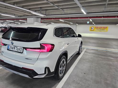 BMW X1 sDrive 20i xLine — пробег 16 887 км — фото 2 из 5