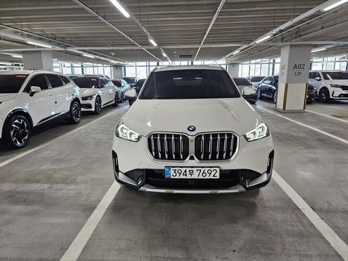 BMW X1 sDrive 20i xLine — пробег 16 887 км — фото 3 из 5