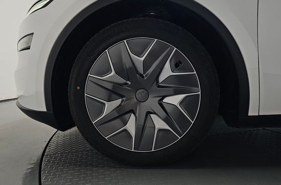 Tesla Model Y L Long Range AWD — пробег 30 км — фото 5 из 5