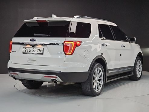 Ford Explorer 2.3 Limited 4WD 5th — пробег 84 502 км — фото 4 из 5