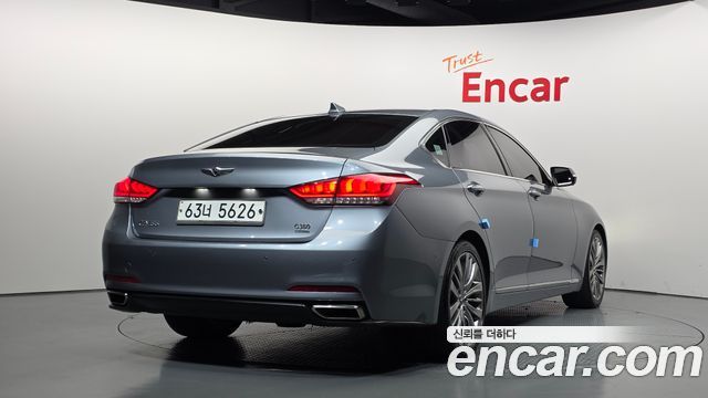 Hyundai Genesis из Кореи Encar