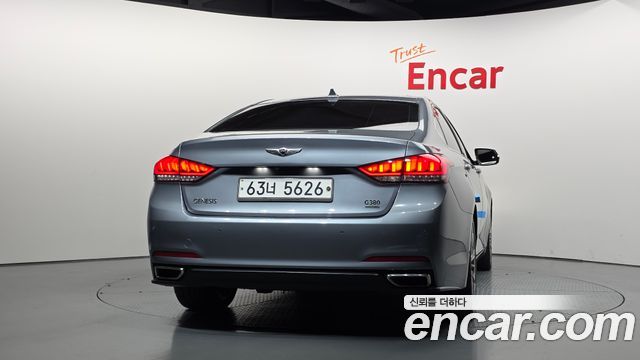 Hyundai Genesis из Кореи Encar