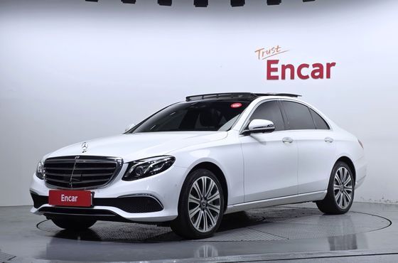 Mercedes-Benz E-Class E450 4MATIC Exclusive — пробег 90 983 км — фото 1 из 5