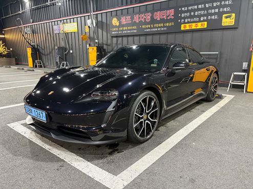 Porsche Taycan Base — пробег 23 000 км — фото 1 из 5