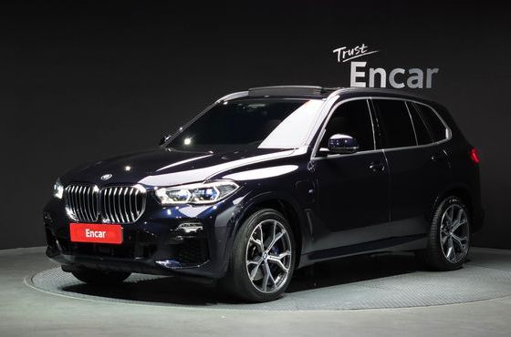 BMW X5 xDrive 45e M Sport — пробег 92 252 км — фото 1 из 5