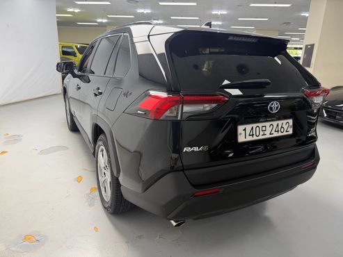 Toyota RAV4 2.5 2WD Hybrid — пробег 106 415 км — фото 3 из 5