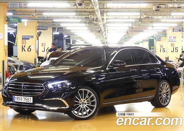 Mercedes-Benz E-Class E450 4MATIC Exclusive — пробег 28 000 км — фото 1 из 5