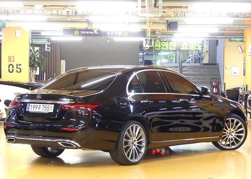 Mercedes-Benz E-Class E450 4MATIC Exclusive — пробег 28 000 км — фото 2 из 5