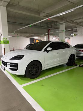 Porsche Cayenne 4.0 GTS — пробег 10 000 км — фото 1 из 5