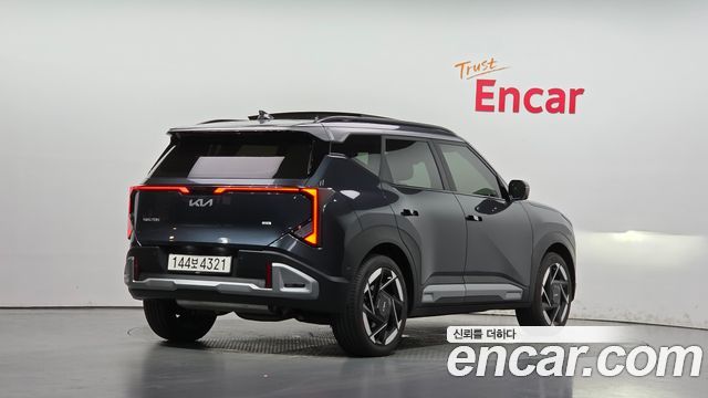 Kia Seltos Gasoline 1.6T 4WD Signature — пробег 4 707 км — фото 2 из 5