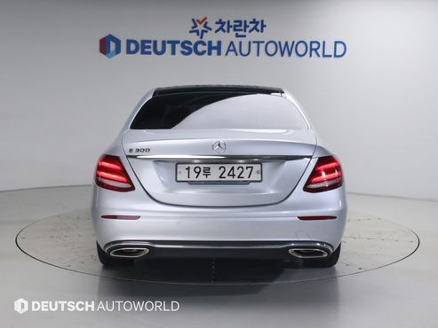 Mercedes-Benz E-Class E300 Avantgarde — пробег 42 474 км — фото 4 из 5