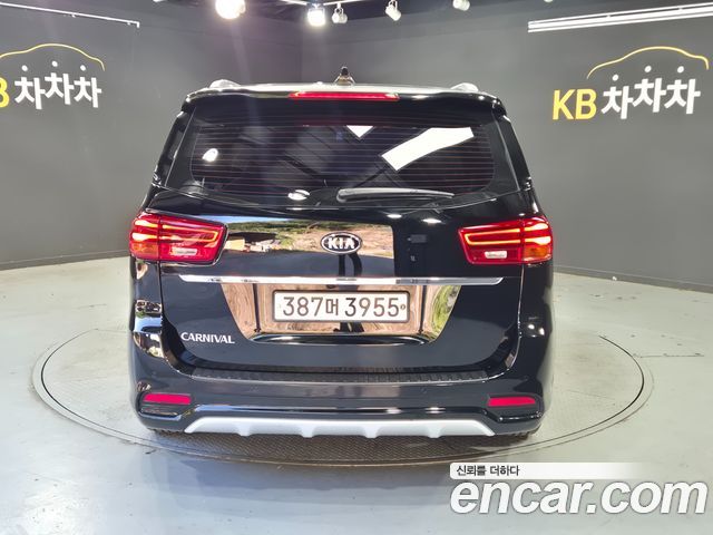 Kia Carnival из Кореи Encar