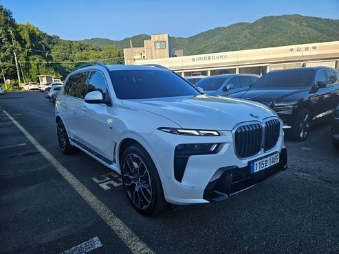 BMW X7 xDrive 40d M Sport 7 STR — пробег 27 290 км — фото 2 из 5