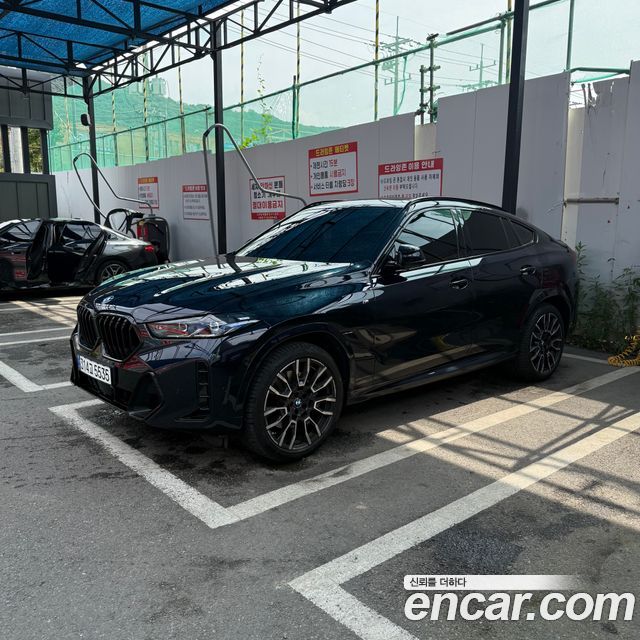 BMW X6 xDrive40i M Sport — пробег 23 800 км — фото 1 из 5