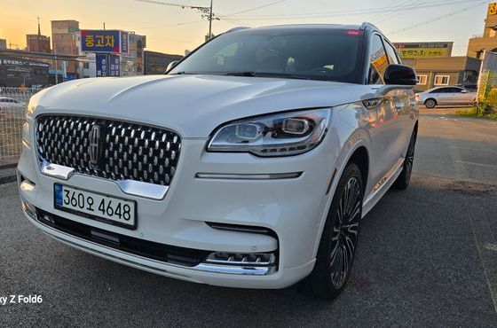 Lincoln Aviator 3.0 Black Label AWD — пробег 62 000 км — фото 2 из 5