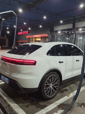 Porsche Macan 4S — пробег 13 500 км — фото 2 из 5
