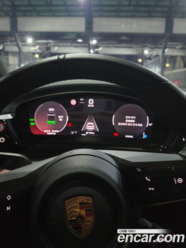 Porsche Macan 4S — пробег 13 500 км — фото 4 из 5