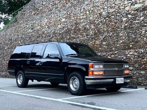 Chevrolet Surburban 5.7 — пробег 185 000 км — фото 1 из 5