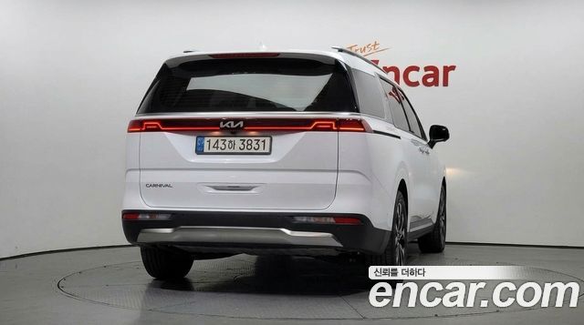 Kia Carnival из Кореи Encar