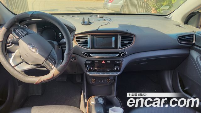 Hyundai Ioniq I — пробег 162 000 км — фото 5 из 5