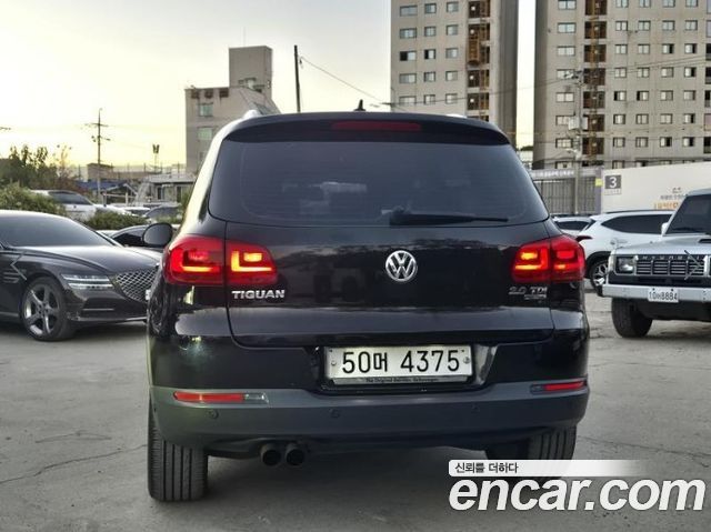 Volkswagen Tiguan 2.0 TDI  Premium 5N — пробег 158 390 км — фото 3 из 5