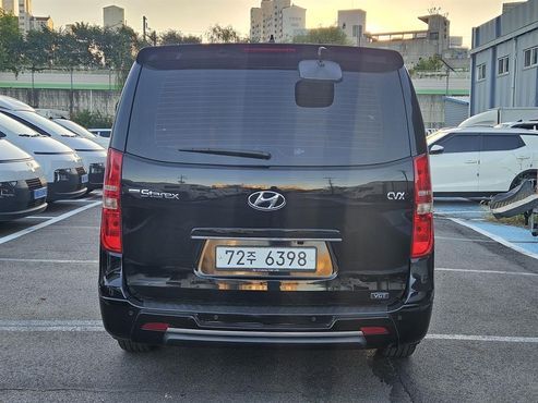 Hyundai Starex 11-Seater Wagon CVX Luxury — пробег 116 954 км — фото 4 из 5