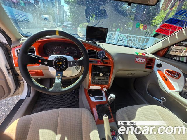 Hyundai AVANTE 1.5 DOHC Deluxe Deluxe — пробег 230 000 км — фото 4 из 5