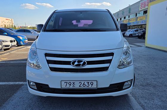 Hyundai Starex 12-Seater Wagon Smart — пробег 80 992 км — фото 3 из 5