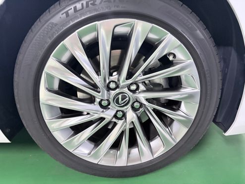 Lexus ES Executive — пробег 32 240 км — фото 5 из 5