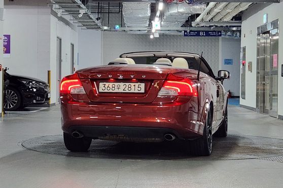 Volvo C70 CONVERTIBLE 2nd — пробег 155 500 км — фото 4 из 5