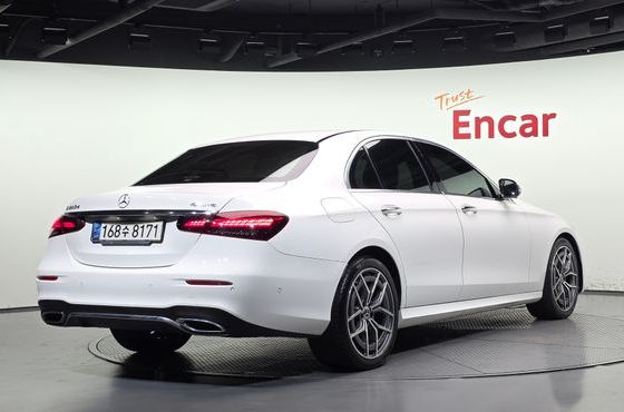 Mercedes-Benz E-Class E220d 4MATIC AMG Line — пробег 89 766 км — фото 2 из 5