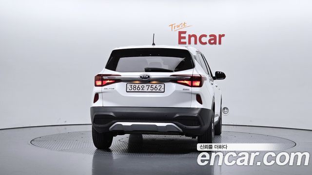 Kia Seltos из Кореи Encar