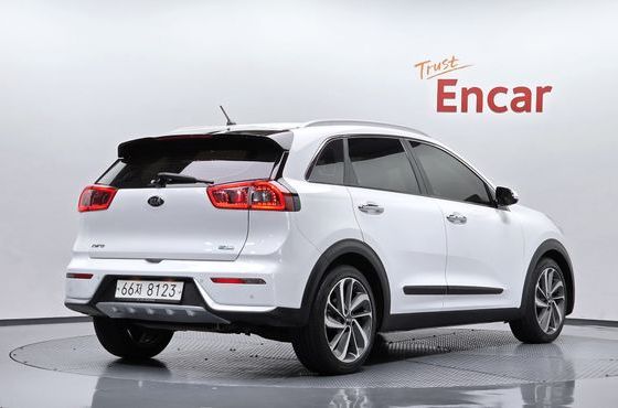 Kia Niro Noblesse — пробег 80 110 км — фото 2 из 5