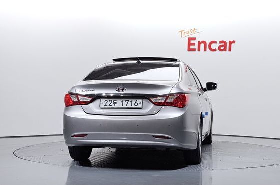 Hyundai Sonata LPi Top — пробег 139 668 км — фото 4 из 5