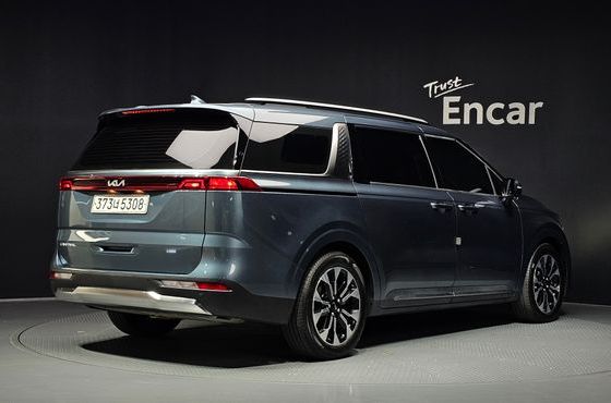 Kia Carnival Gasoline 7-Seater Signature — пробег 92 343 км — фото 2 из 5
