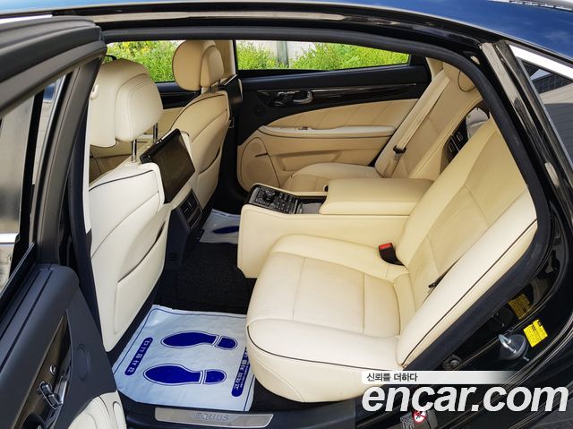 Hyundai Equus VS500 Prestige — пробег 138 000 км — фото 2 из 5
