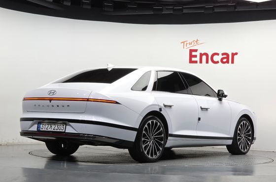 Hyundai Grandeur Calligraphy — пробег 33 027 км — фото 2 из 5