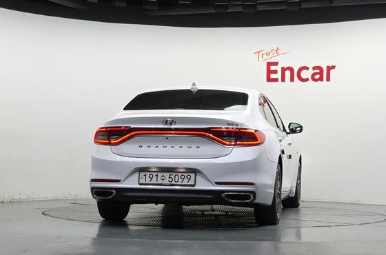 Hyundai Grandeur Exclusive Special — пробег 72 954 км — фото 4 из 5