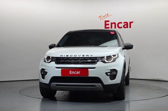 Land Rover Discovery Sport 2.0 TD4 HSE Luxury — пробег 63 517 км — фото 3 из 5