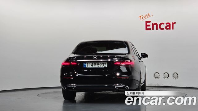 Mercedes-Benz E-Class из Кореи Encar