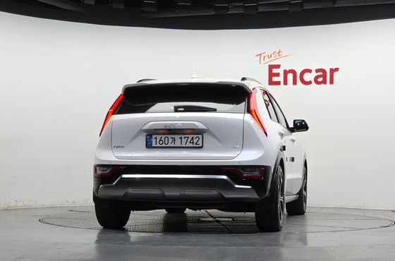 Kia Niro Signature — пробег 40 032 км — фото 4 из 5