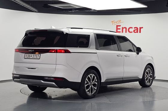 Kia Carnival Diesel 9-Seater Prestige — пробег 180 633 км — фото 2 из 5