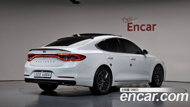 Hyundai Grandeur 2.2 Diesel Premium Special — пробег 165 486 км — фото 2 из 5